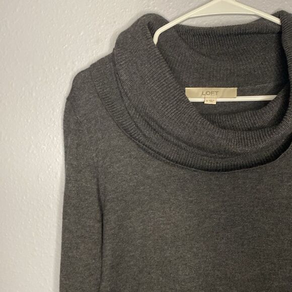 Loft Gray Ribbed Cowl Neck Charcoal Gray Sweater Size Medium - Picture 5 of 11